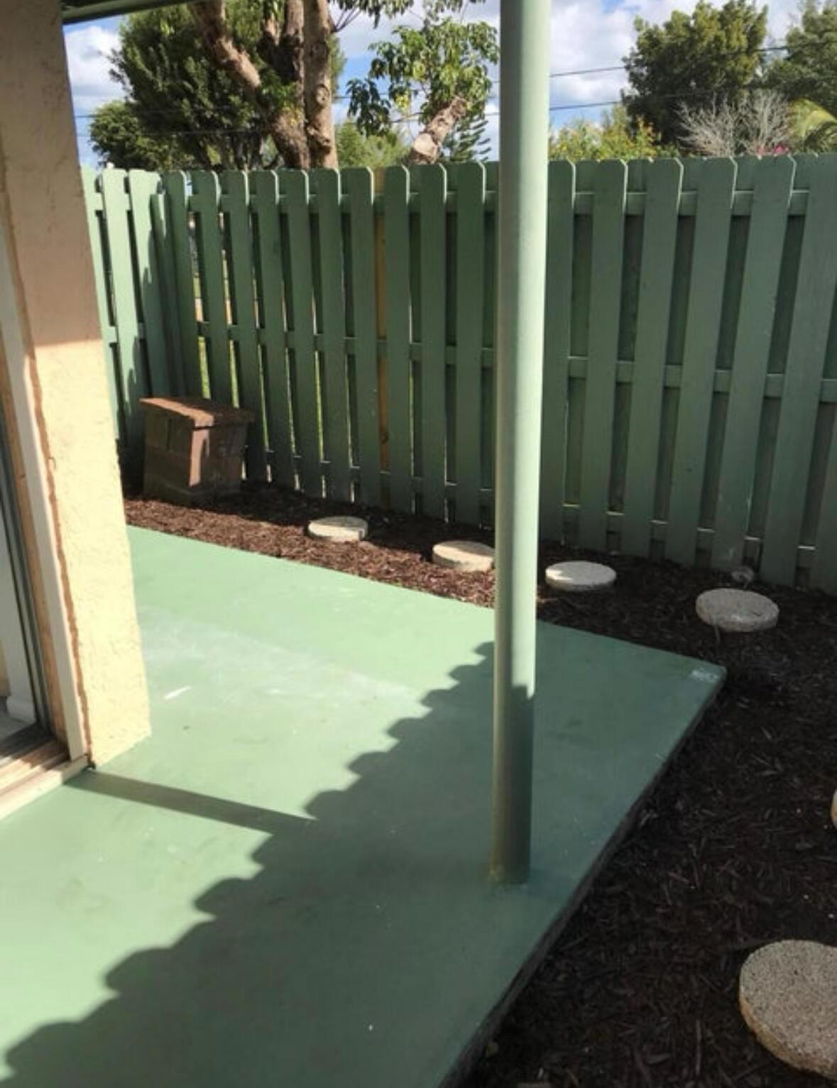 FAIRVIEW VILLAS COND - Residential Lease