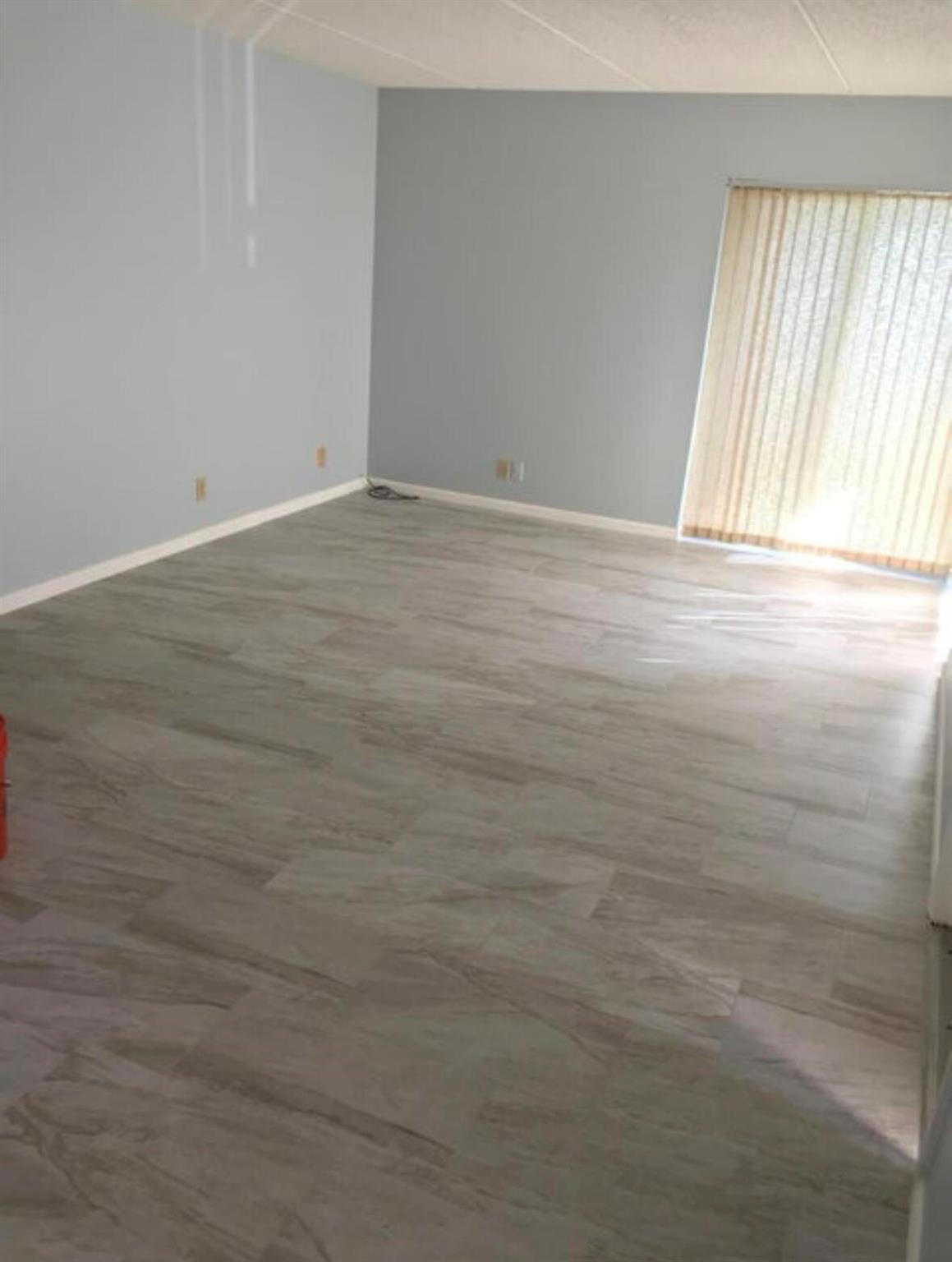 FAIRVIEW VILLAS COND - Residential Lease