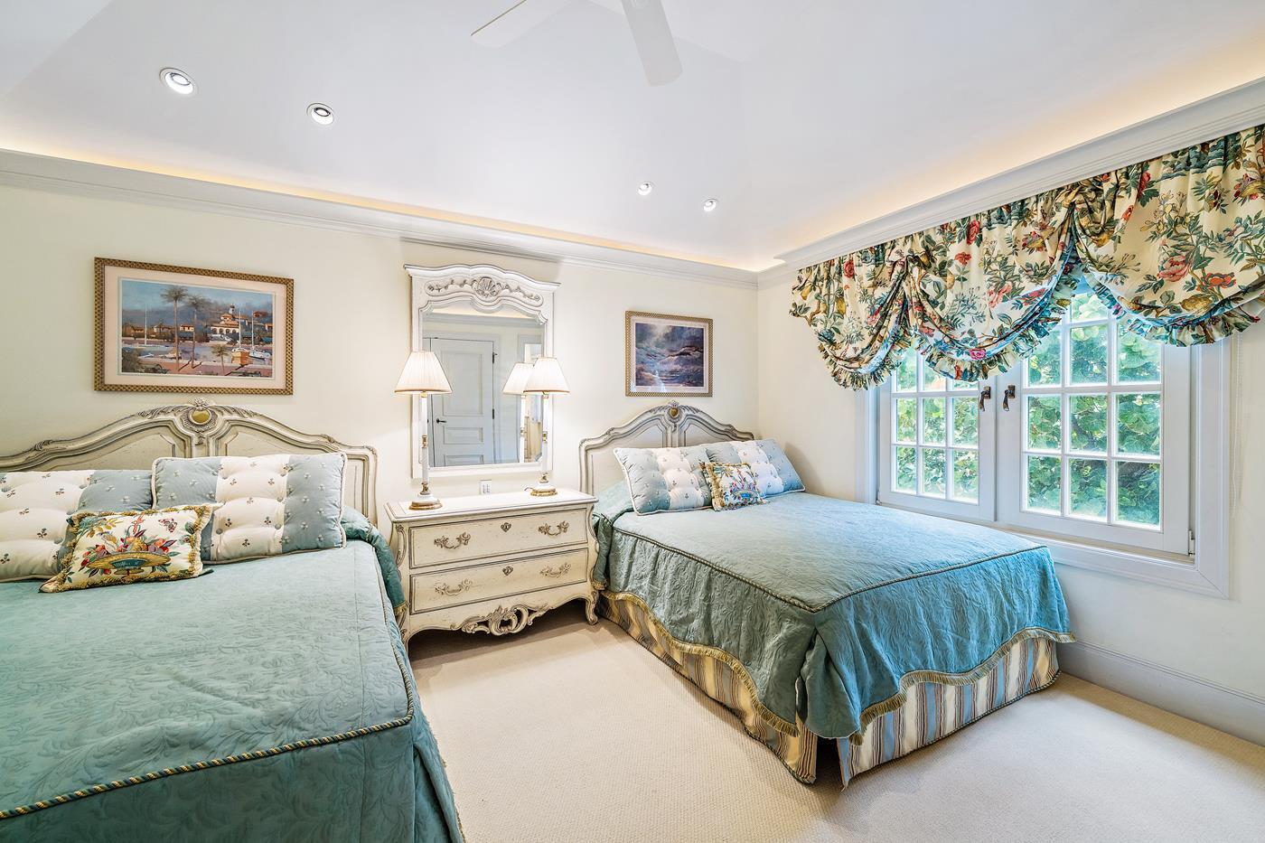 OLD PORT VILLAGE 1 - Residential