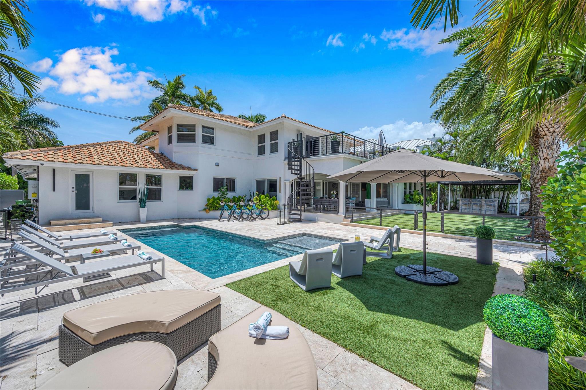 Gould Island 15-62 B - Residential