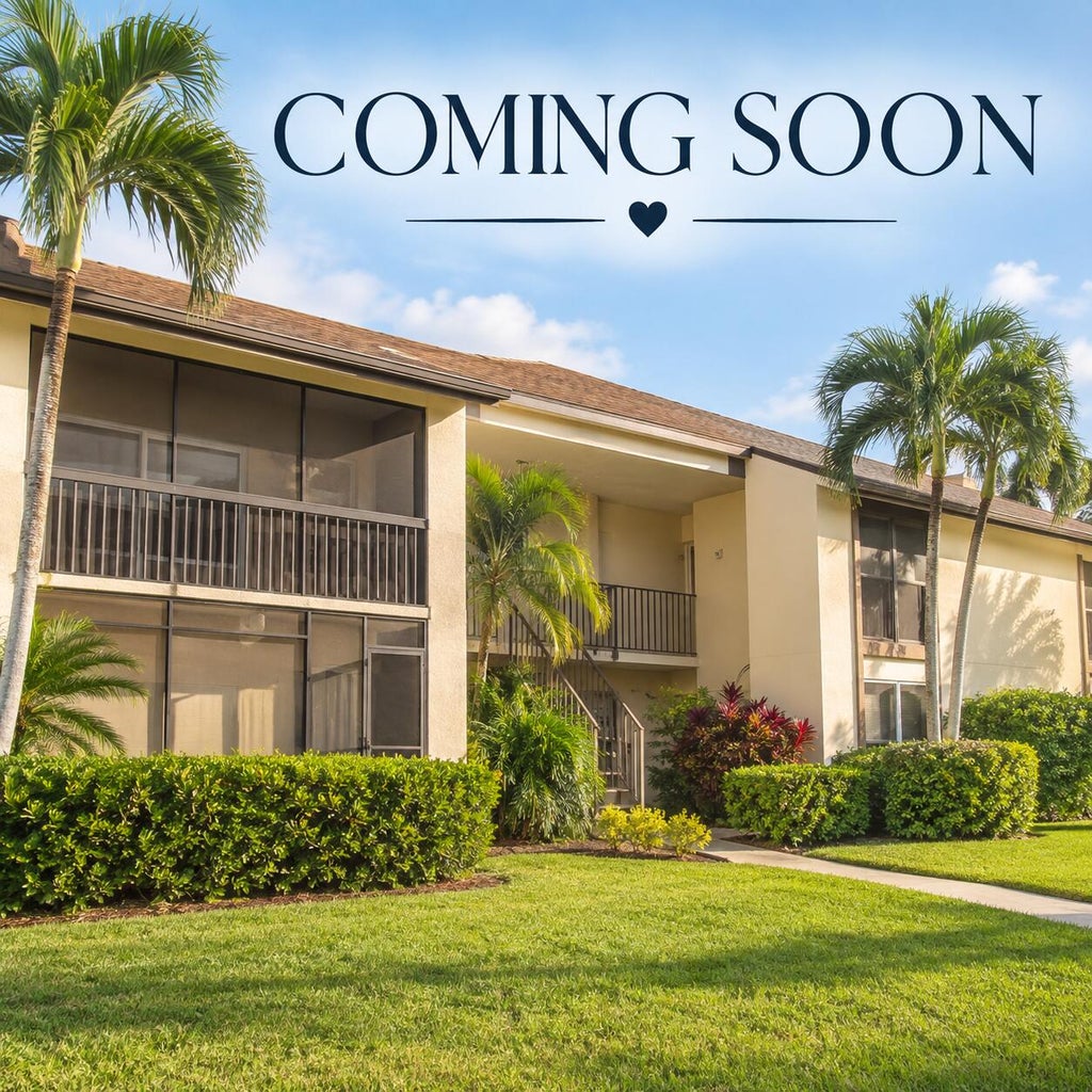 Photo of 331 KNOTTY PINE Circle #D-2, Greenacres, FL 33463 (MLS # B26073936)