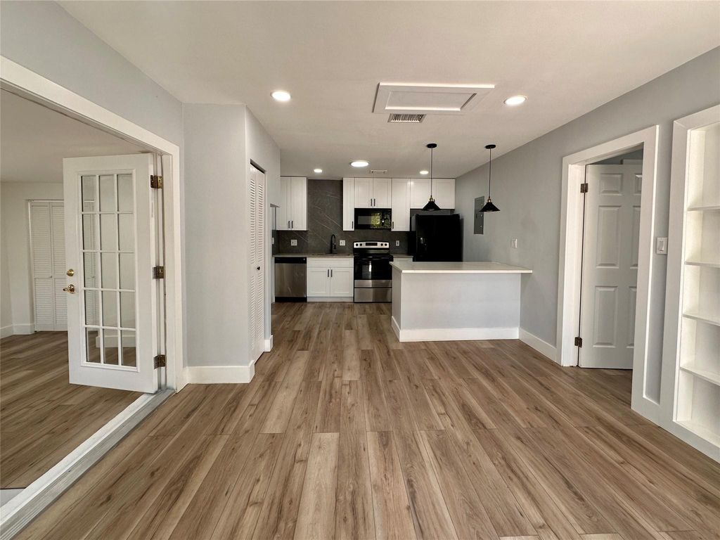 Photo of 821 N Federal Highway #2, Lake Worth Beach, FL 33460 (MLS # F10515312)