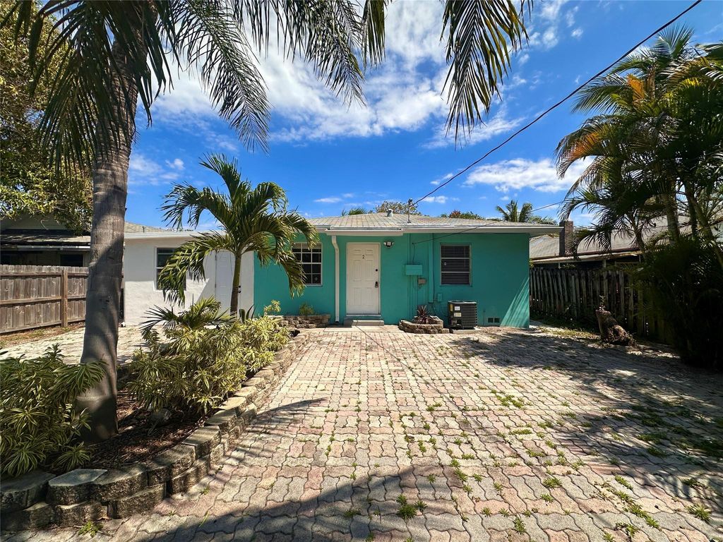 Photo of 821 N Federal Highway #2, Lake Worth Beach, FL 33460 (MLS # F10515312)