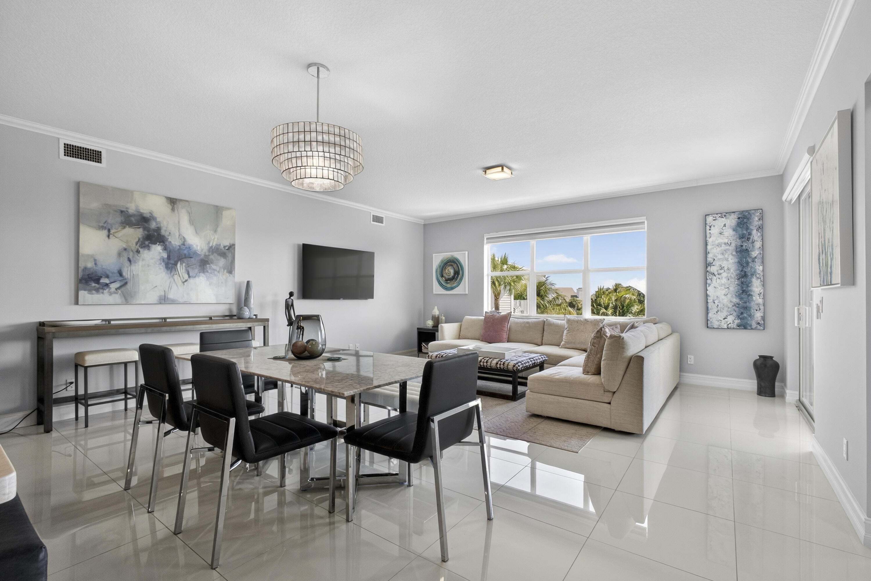 441 Bay Colony Drive N