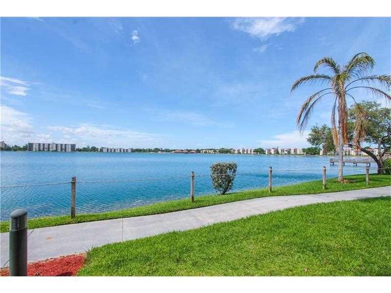 Lake Emerald - Residential