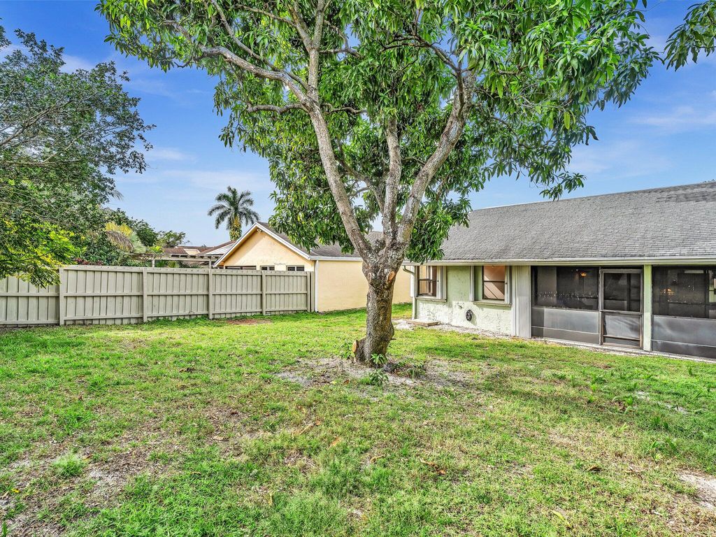 Photo of 1045 NW 18th Avenue, Delray Beach, FL 33445 (MLS # R11147477)