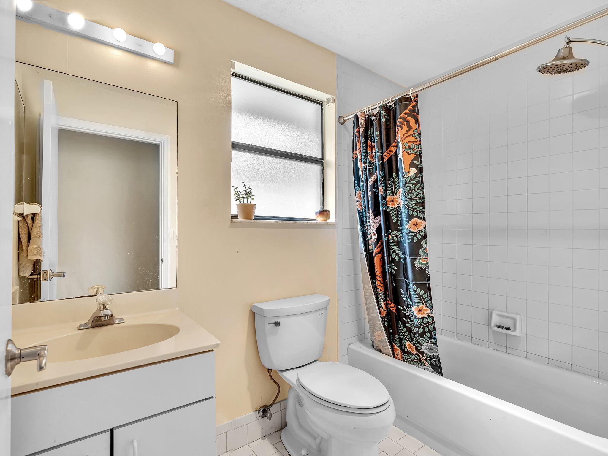 RAINBERRY LAKES - Residential