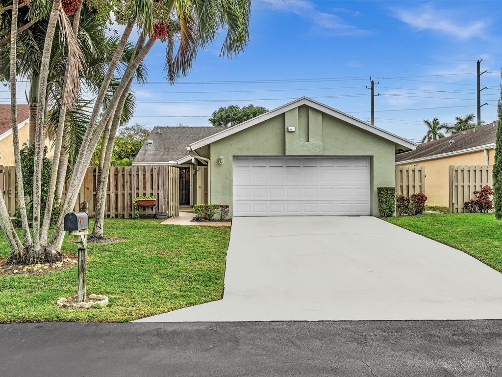 Photo of 1045 NW 18th Avenue, Delray Beach, FL 33445 (MLS # R11147477)