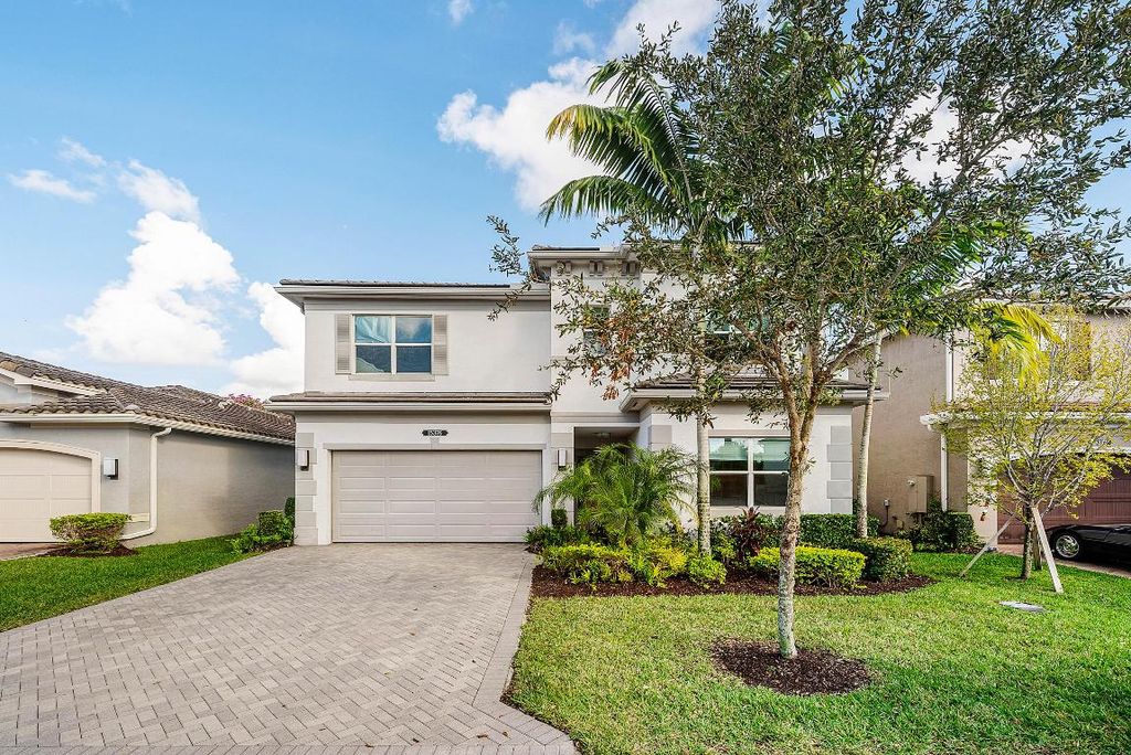 Photo of 15376 Green River Court, Delray Beach, FL 33446 (MLS # R11153735)