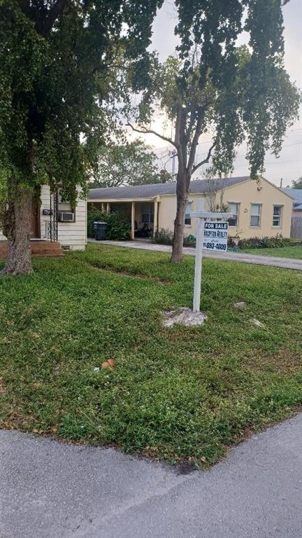 Hollywood Park 4-19 B - Residential