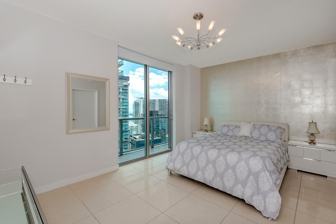 THE AXIS ON BRICKELL II CONDO - Residential Lease