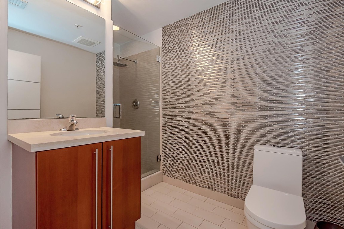 THE AXIS ON BRICKELL II CONDO - Residential Lease