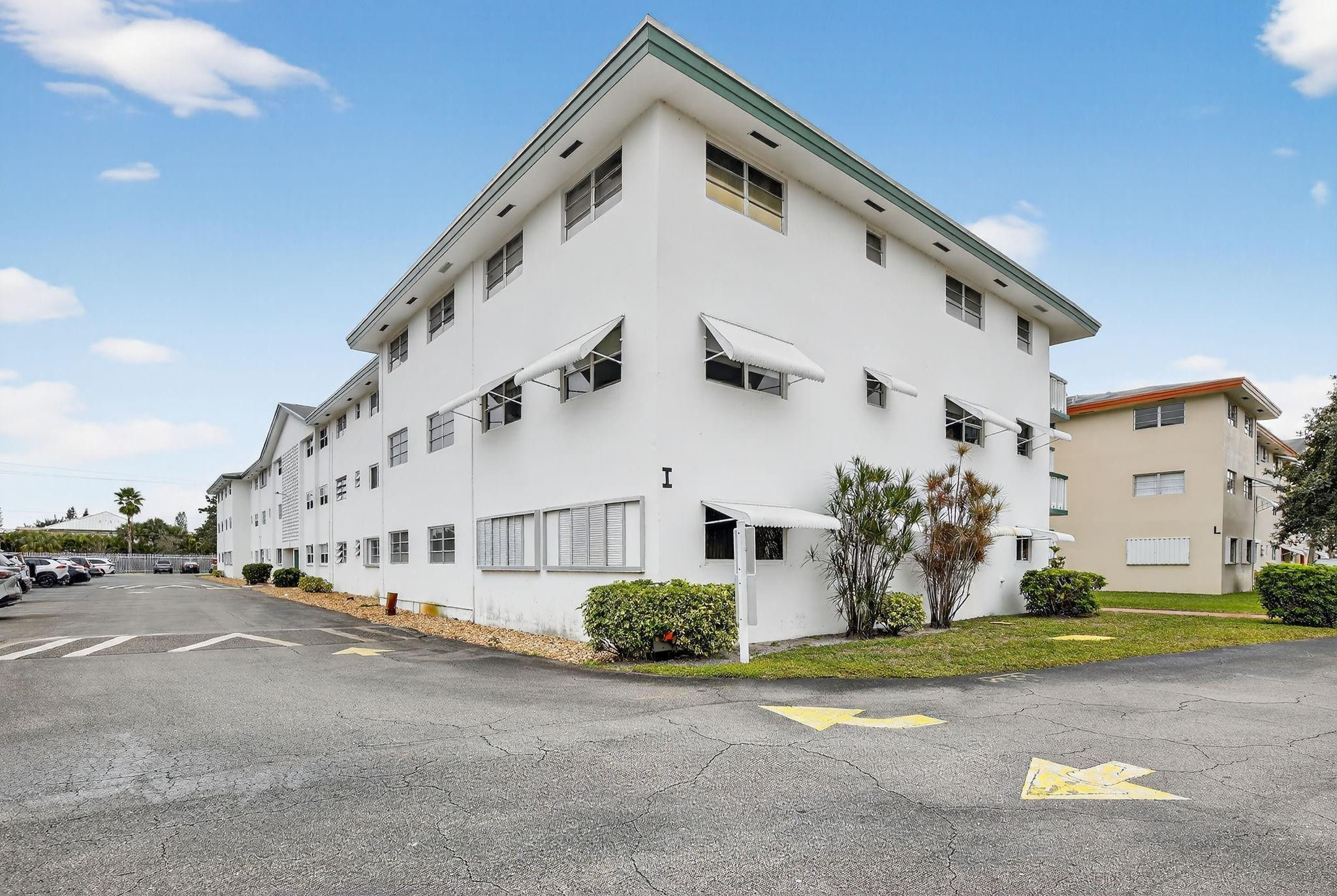 Beverly Hills Condominium - Residential