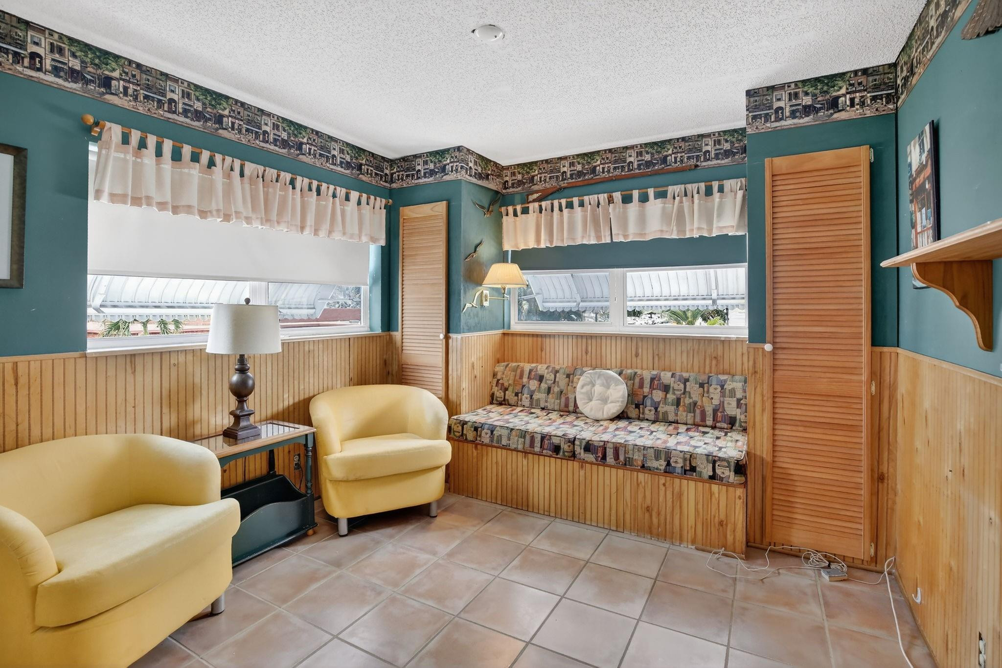 Beverly Hills Condominium - Residential