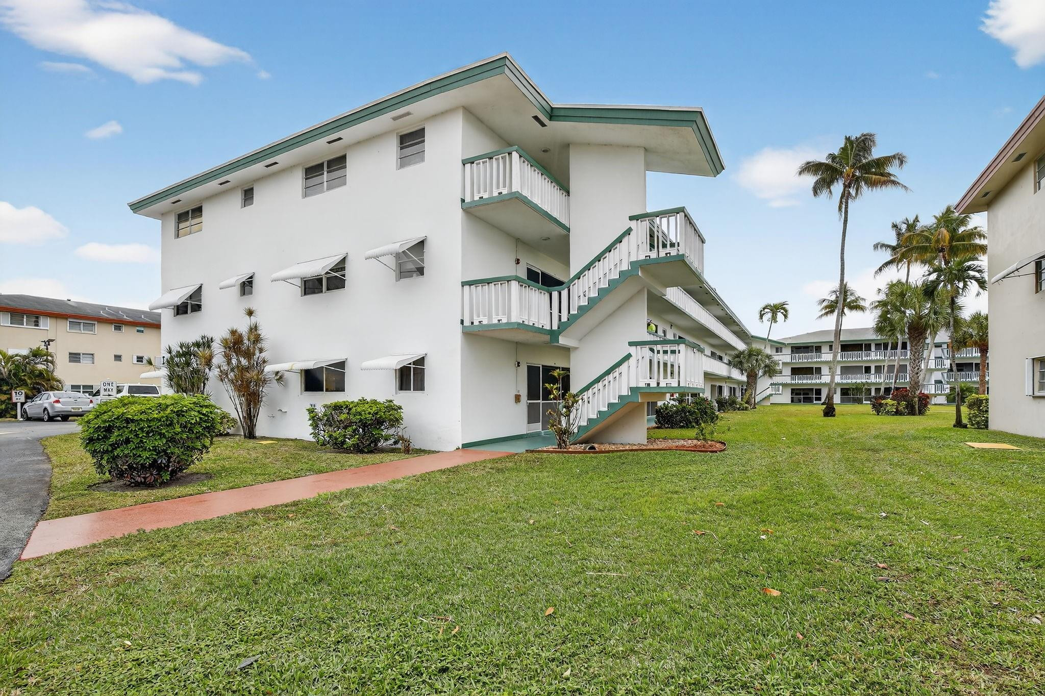 Beverly Hills Condominium - Residential