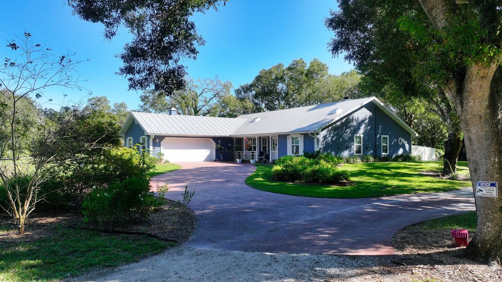 Photo of 6365 45th Street, Vero Beach, FL 32967 (MLS # R11137557)