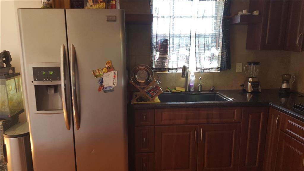 Cresthaven 6 41-37 B - Residential