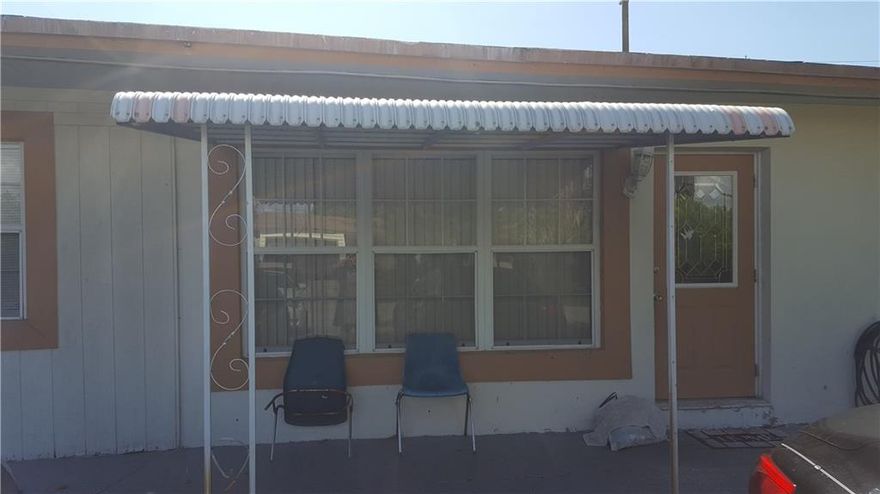 Great Starter home! 3/1, large yard, updated kitchen, located in desirable up and coming East Pompano -Cresthaven neighborhood.