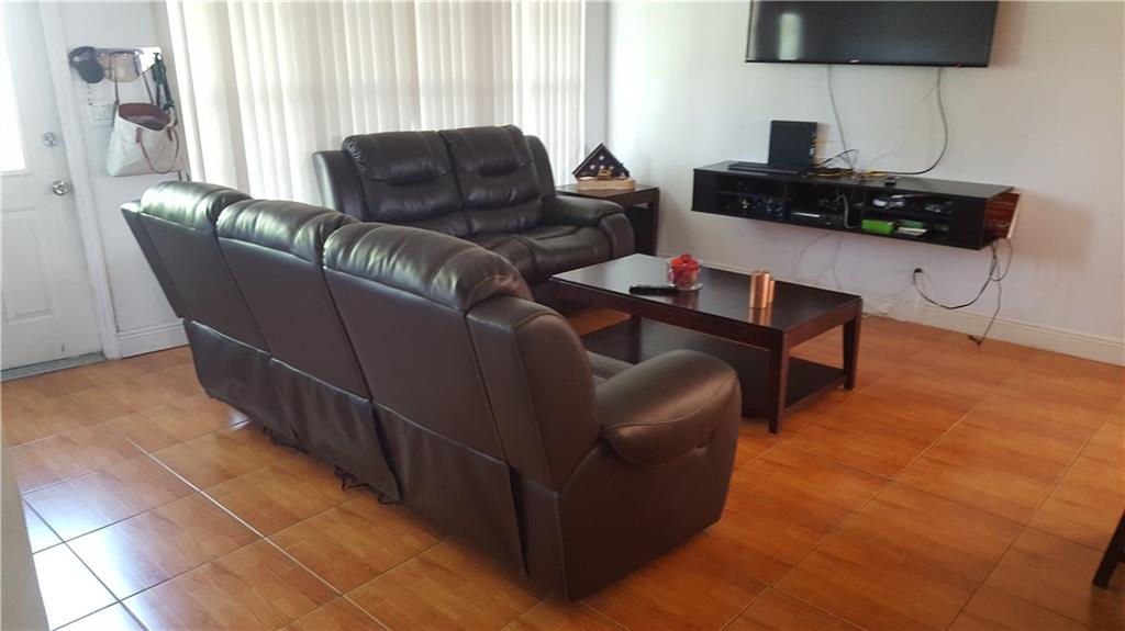 Cresthaven 6 41-37 B - Residential