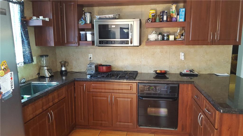 Cresthaven 6 41-37 B - Residential