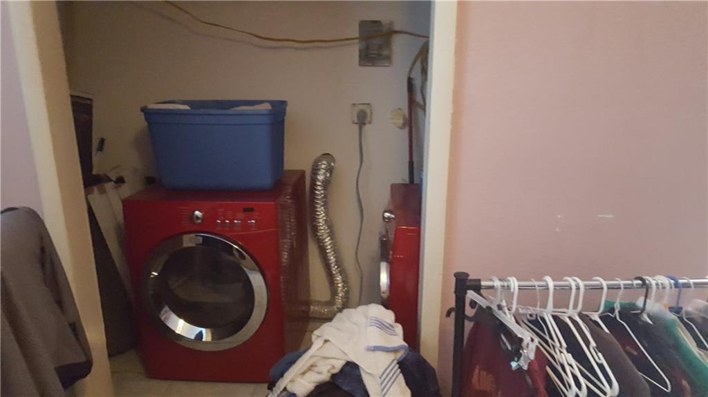 Cresthaven 6 41-37 B - Residential