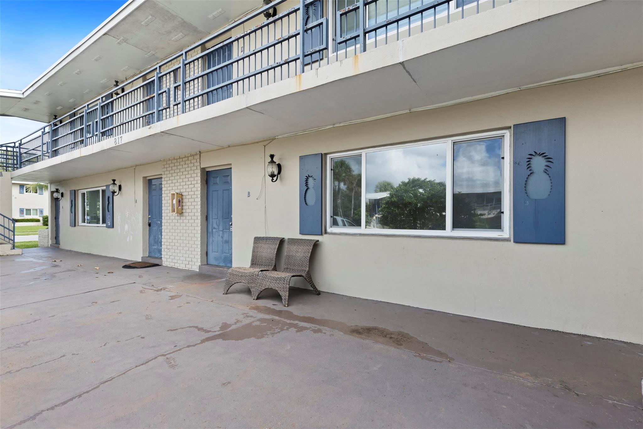 PINEAPPLE GROVE - Residential