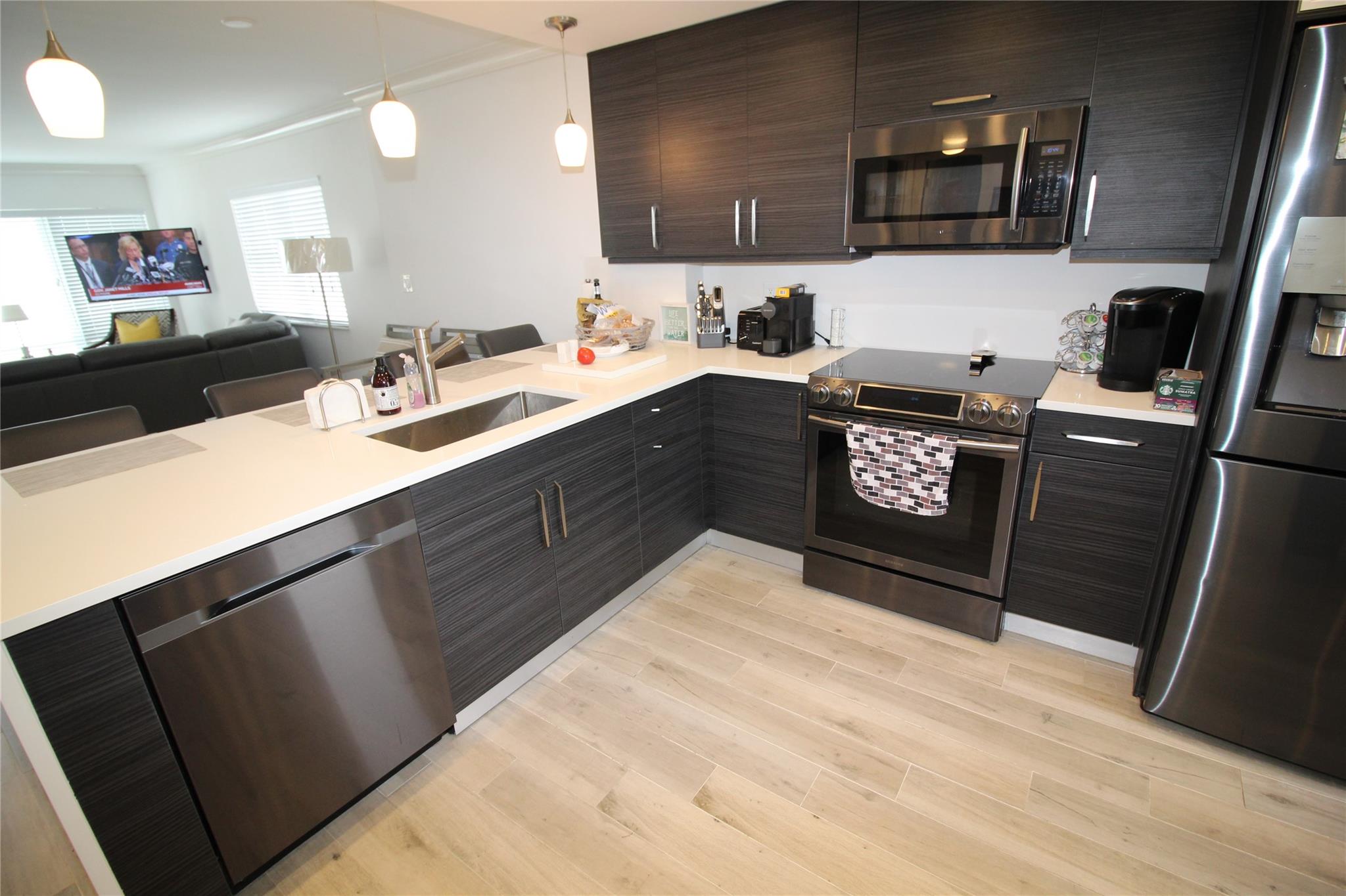 Admiralty Towers Condo - Residential Lease