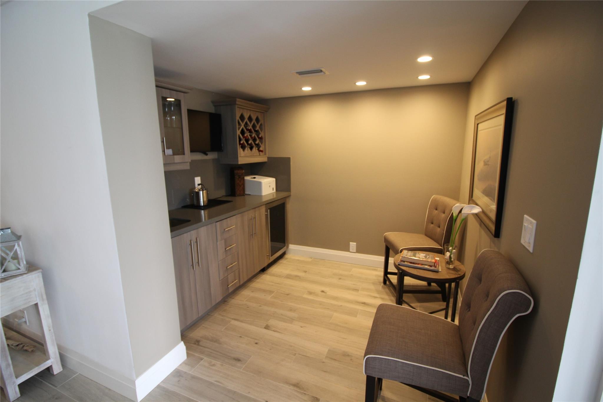 Admiralty Towers Condo - Residential Lease