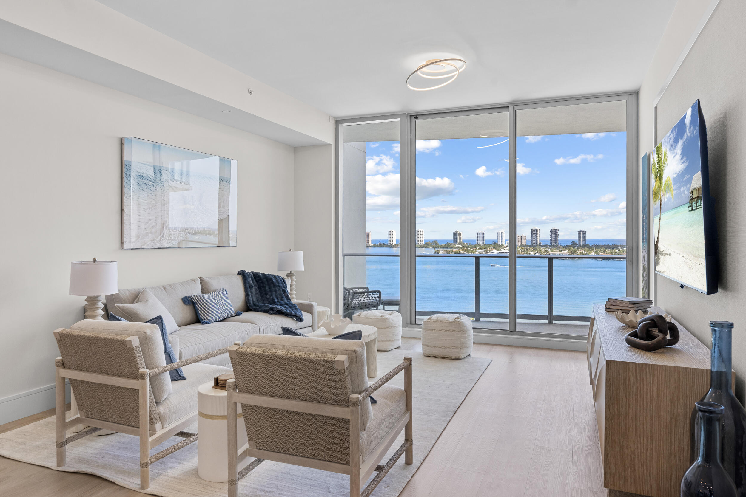 NAUTILUS 220 CONDOMINIUM - Residential Lease