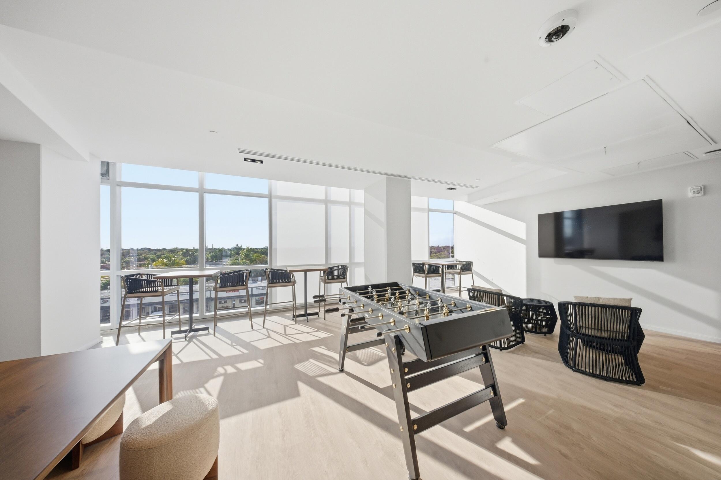 NAUTILUS 220 CONDOMINIUM - Residential Lease