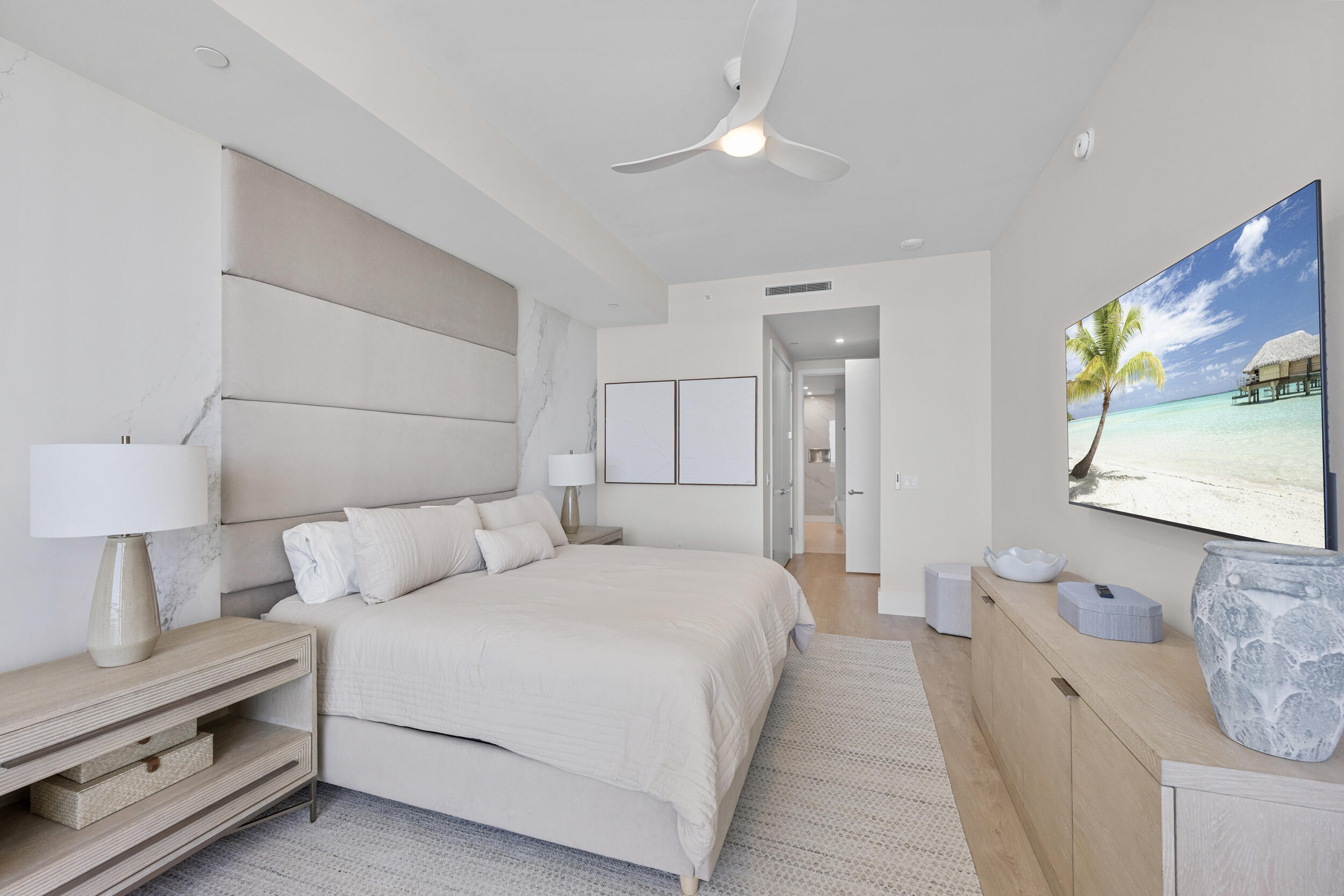 NAUTILUS 220 CONDOMINIUM - Residential Lease