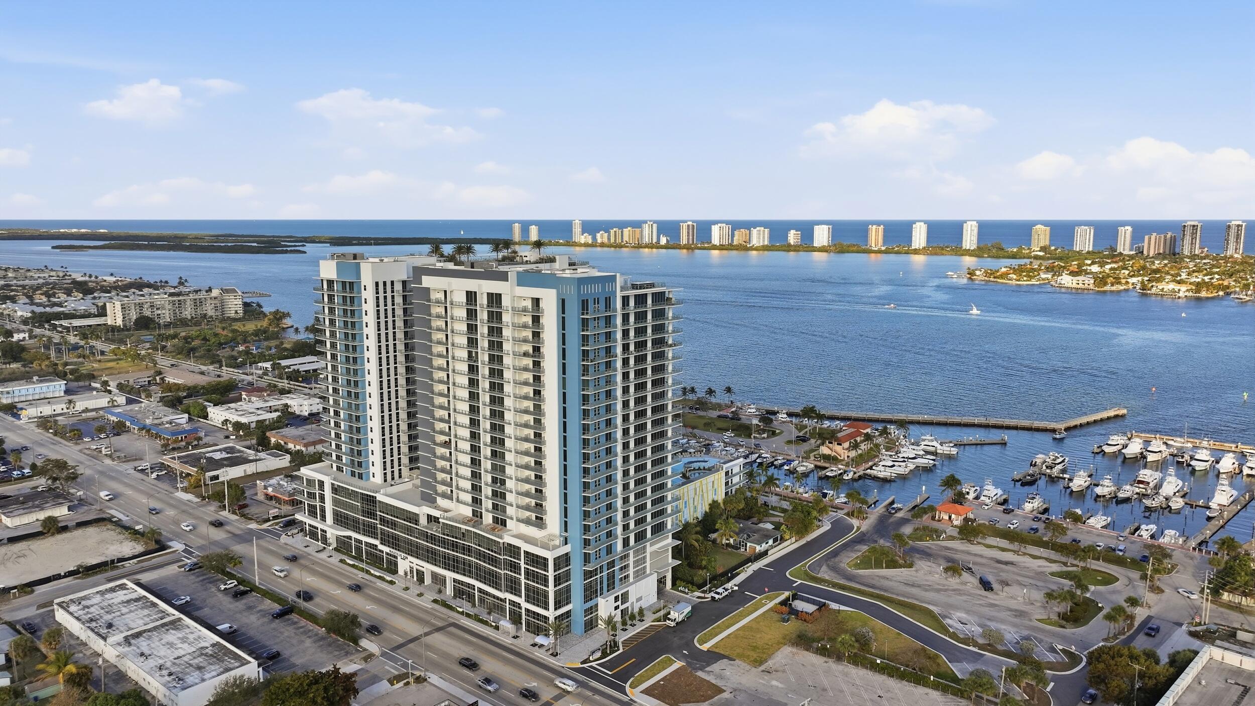 NAUTILUS 220 CONDOMINIUM - Residential Lease