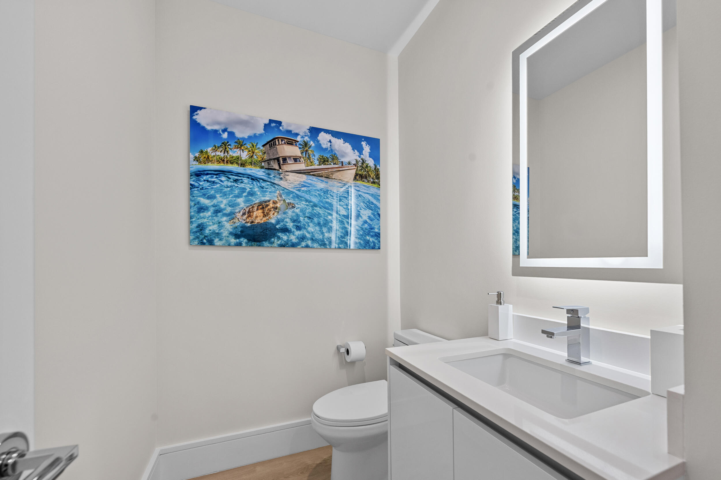 NAUTILUS 220 CONDOMINIUM - Residential Lease