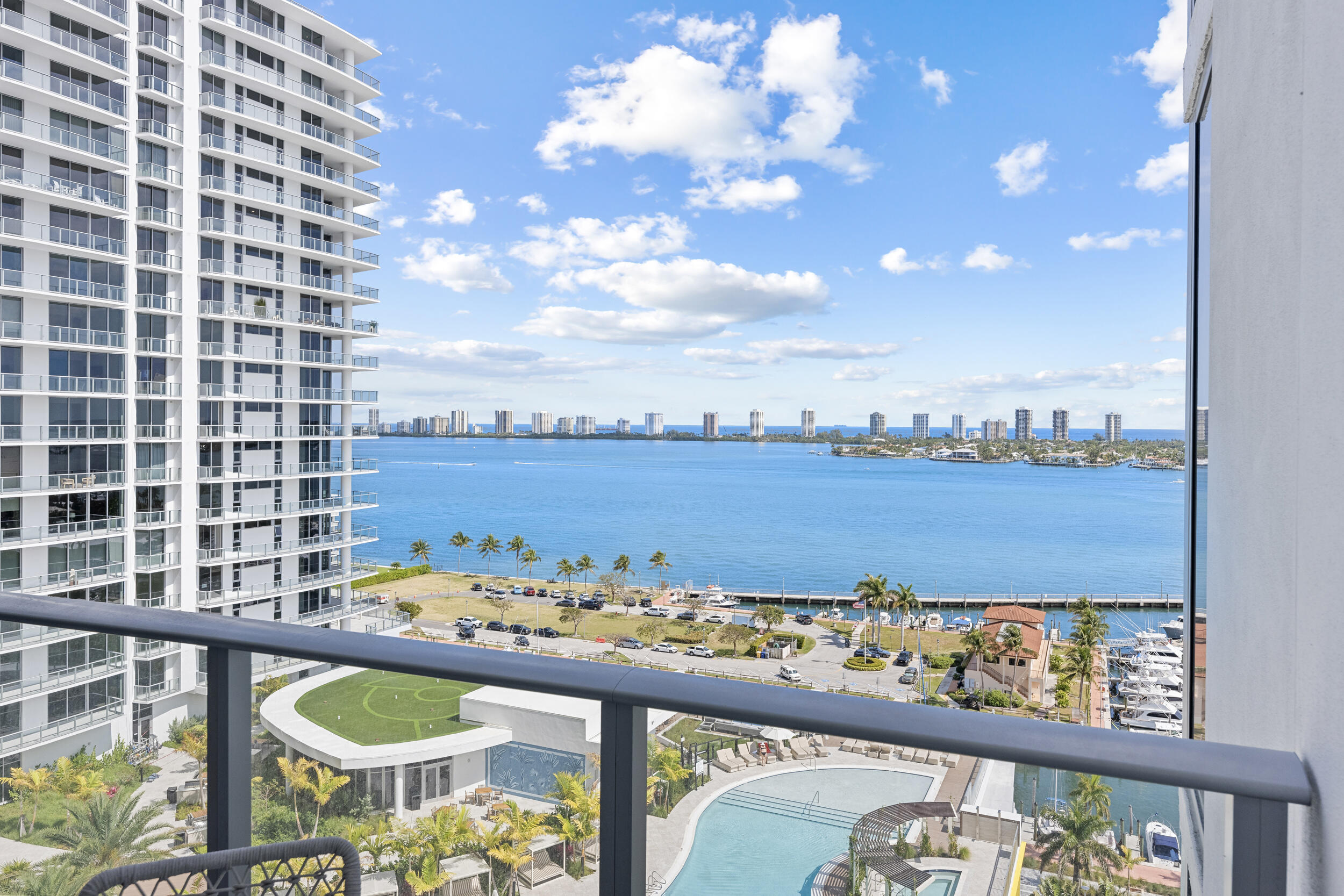 NAUTILUS 220 CONDOMINIUM - Residential Lease