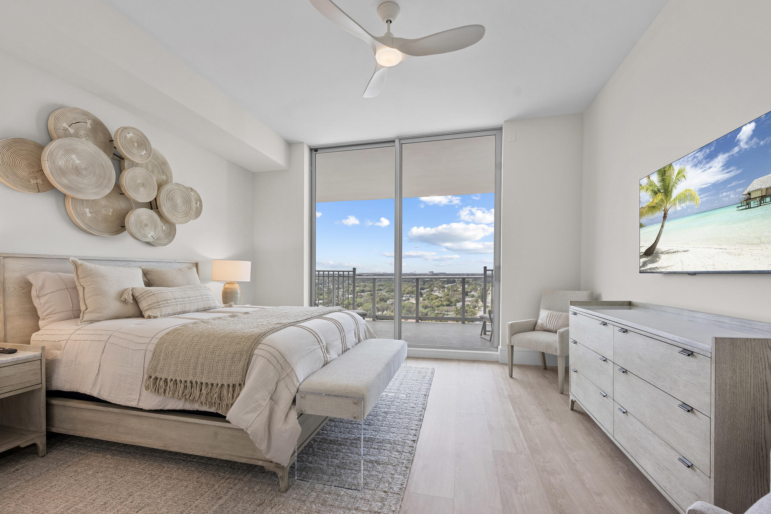 NAUTILUS 220 CONDOMINIUM - Residential Lease