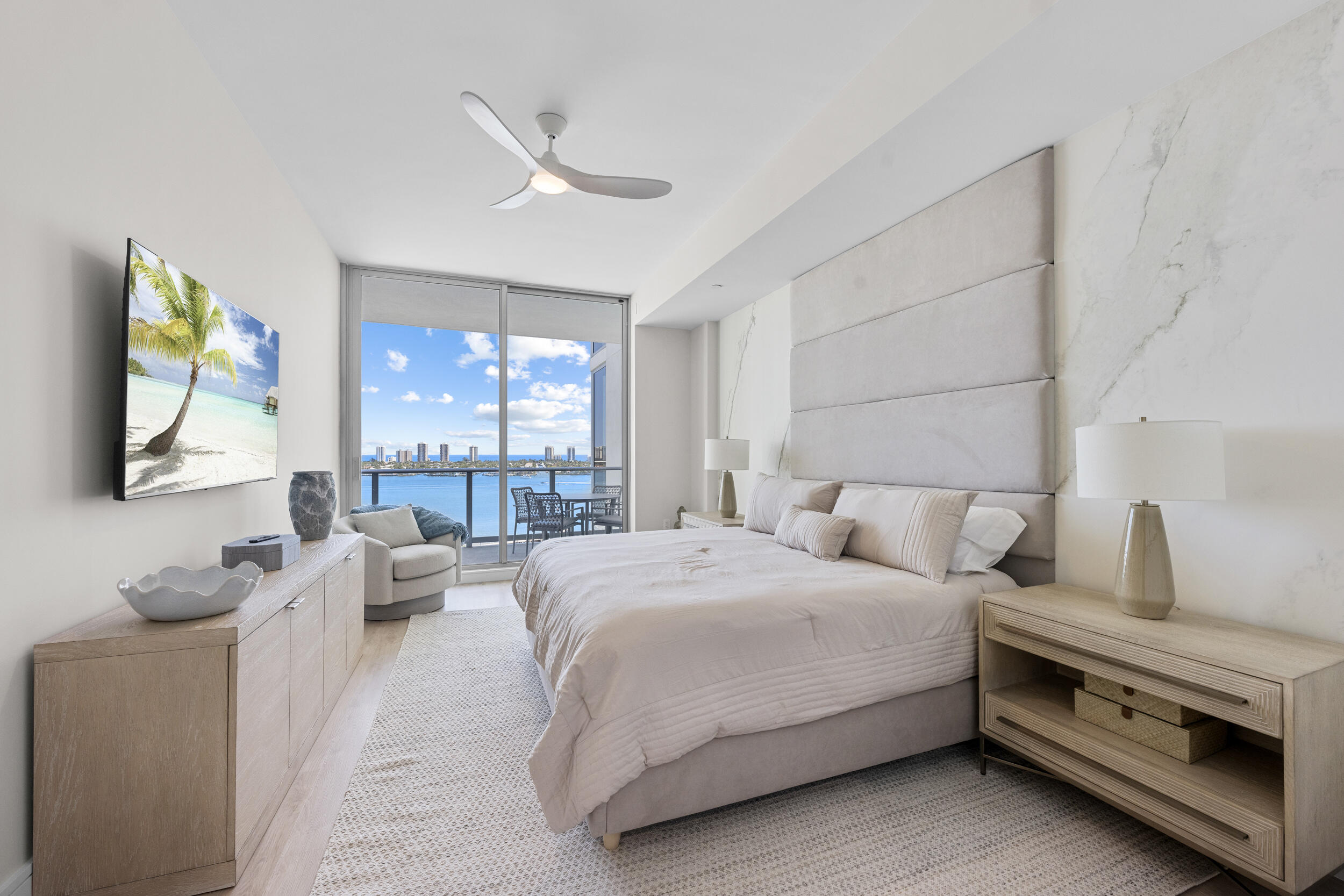 NAUTILUS 220 CONDOMINIUM - Residential Lease