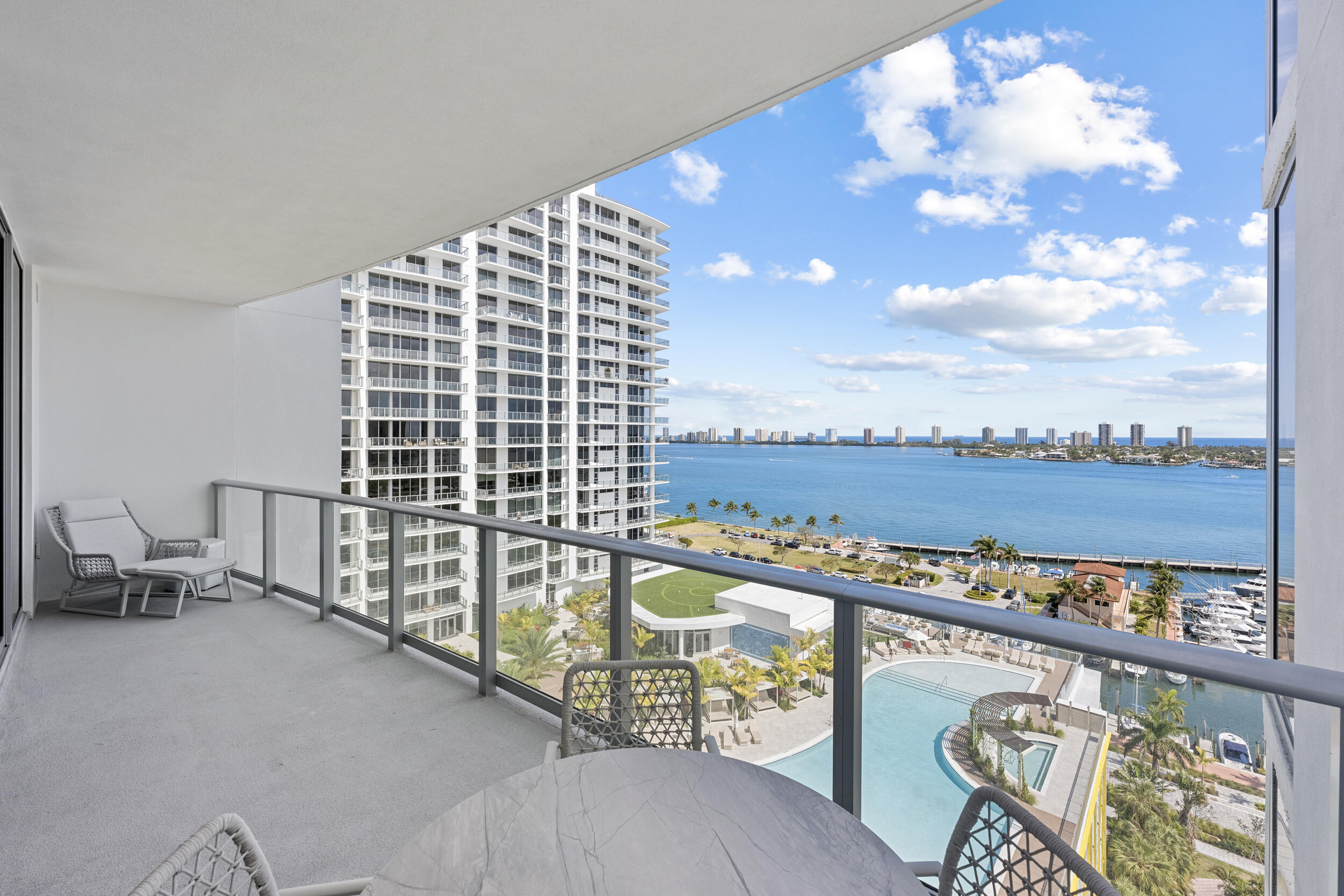 NAUTILUS 220 CONDOMINIUM - Residential Lease