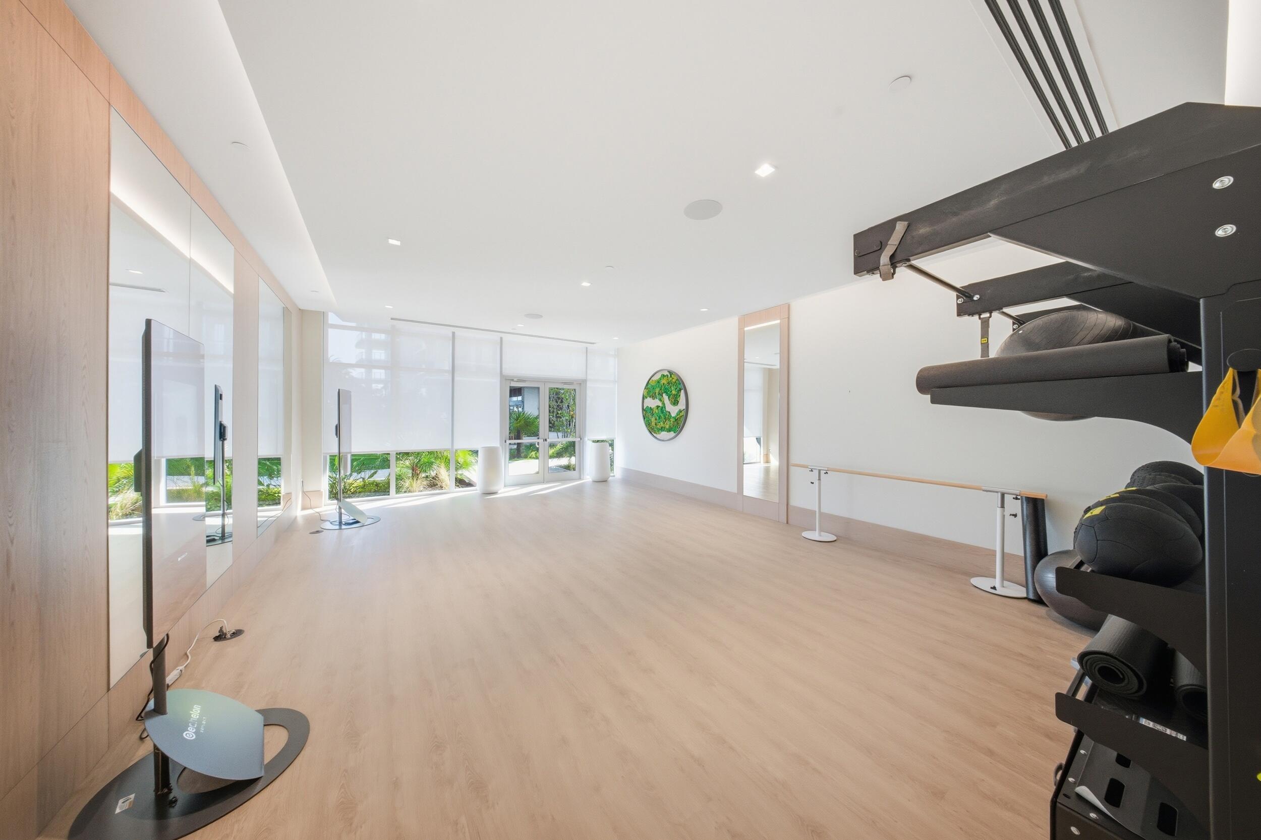 NAUTILUS 220 CONDOMINIUM - Residential Lease