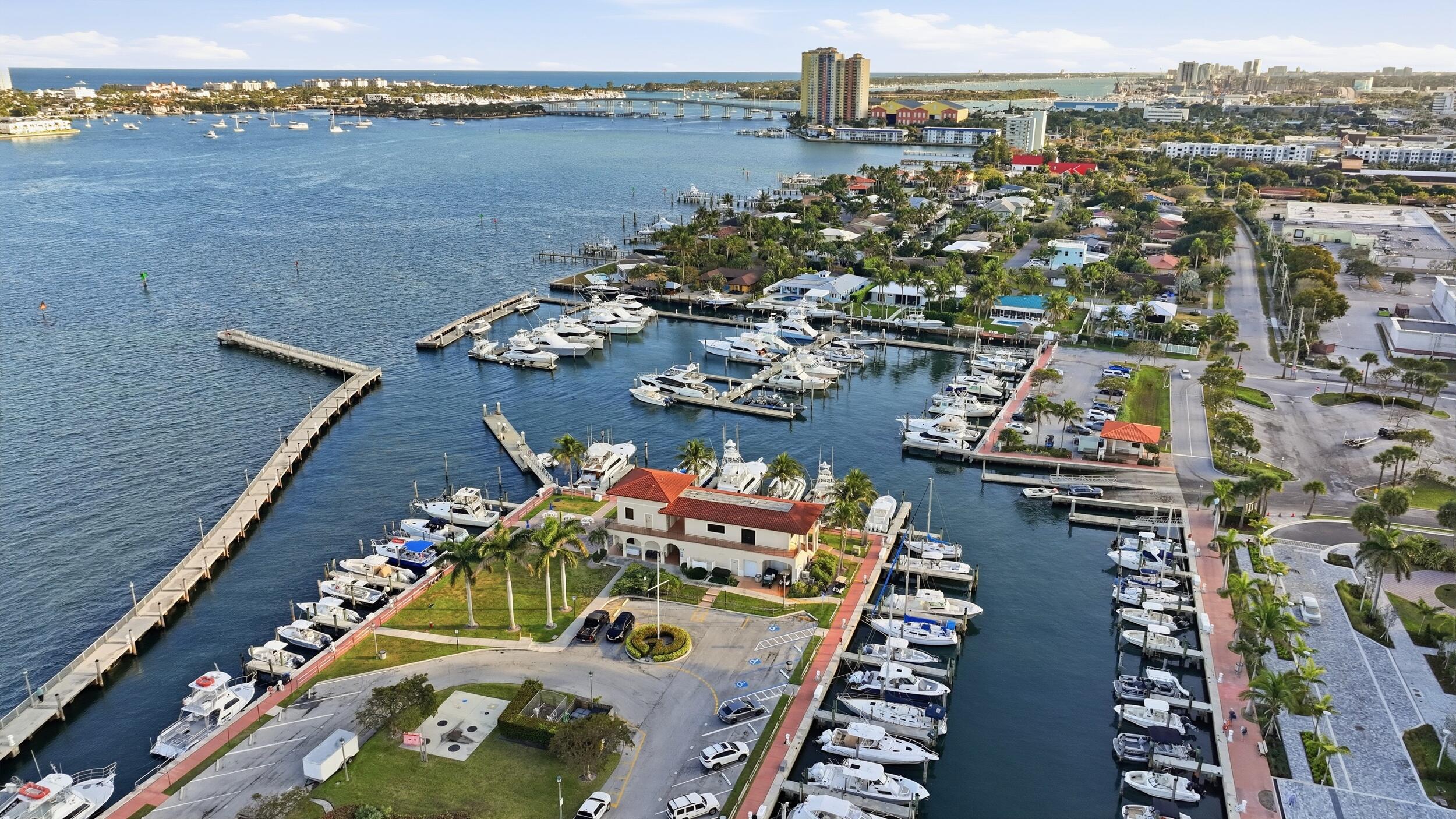 NAUTILUS 220 CONDOMINIUM - Residential Lease