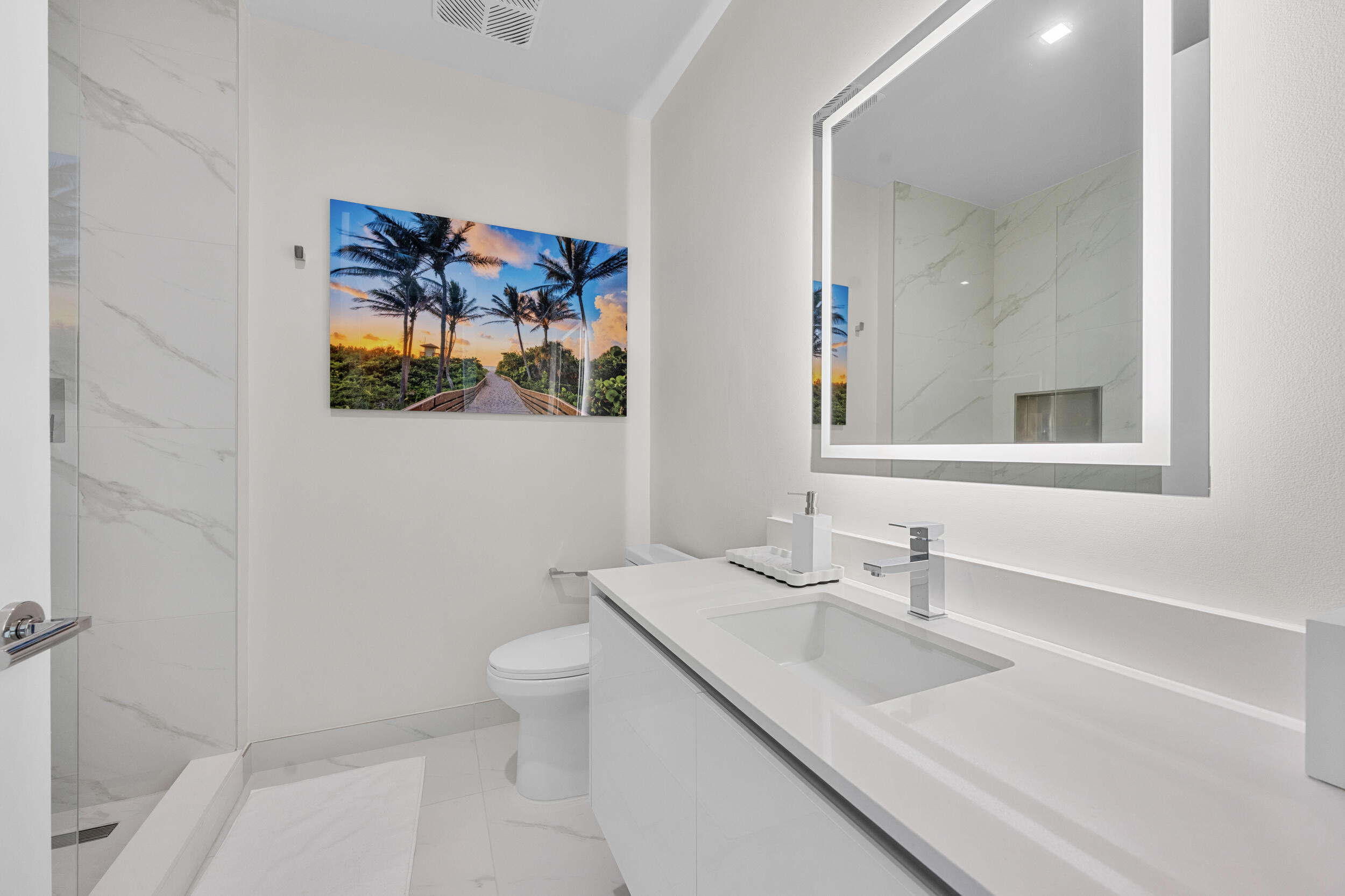 NAUTILUS 220 CONDOMINIUM - Residential Lease