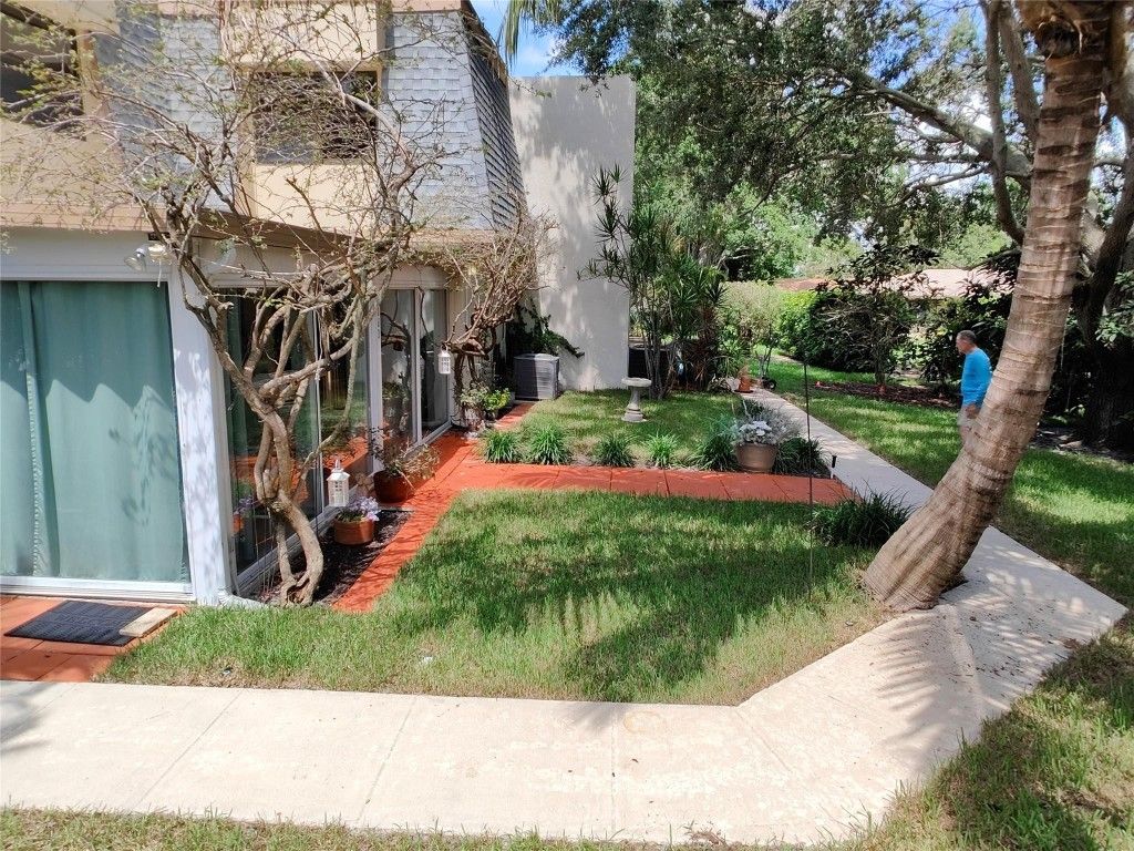 Photo of 711 NW 25th Avenue #D, Delray Beach, FL 33445 (MLS # F10461925)
