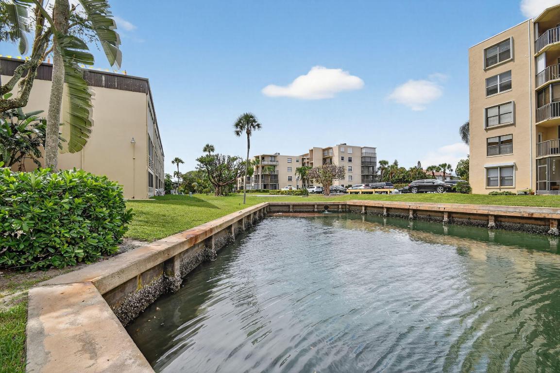 WATERWAY CLUB - Residential