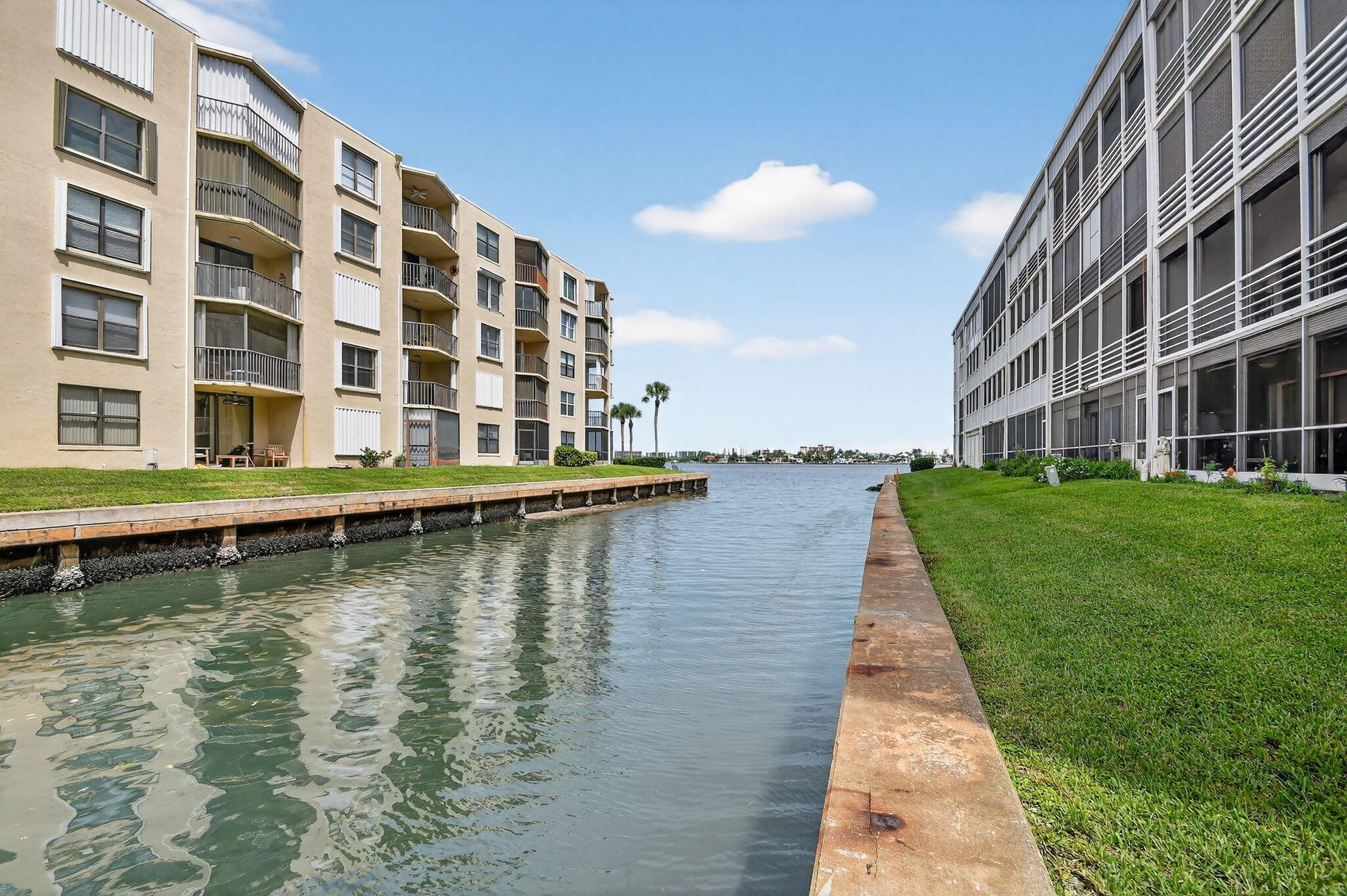 WATERWAY CLUB - Residential