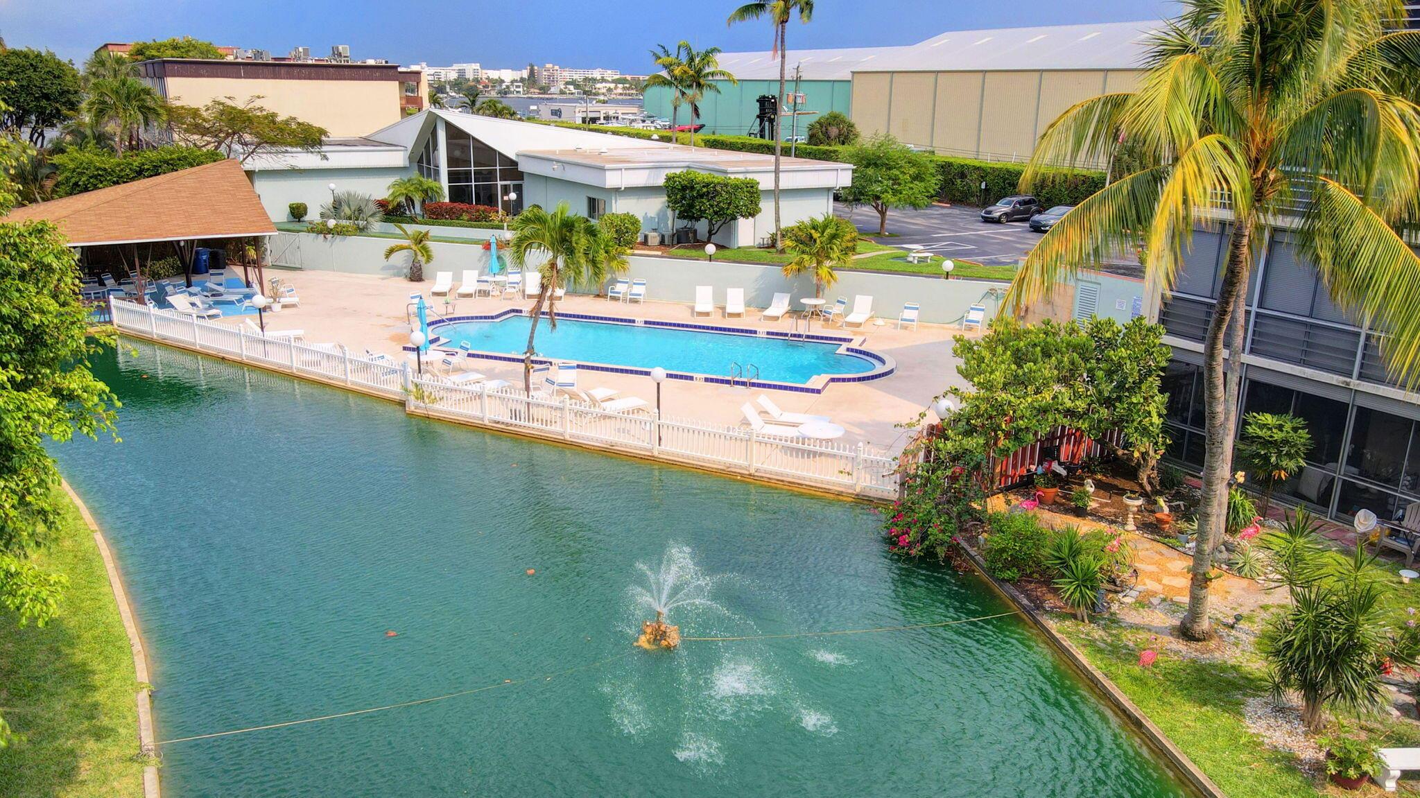 WATERWAY CLUB - Residential