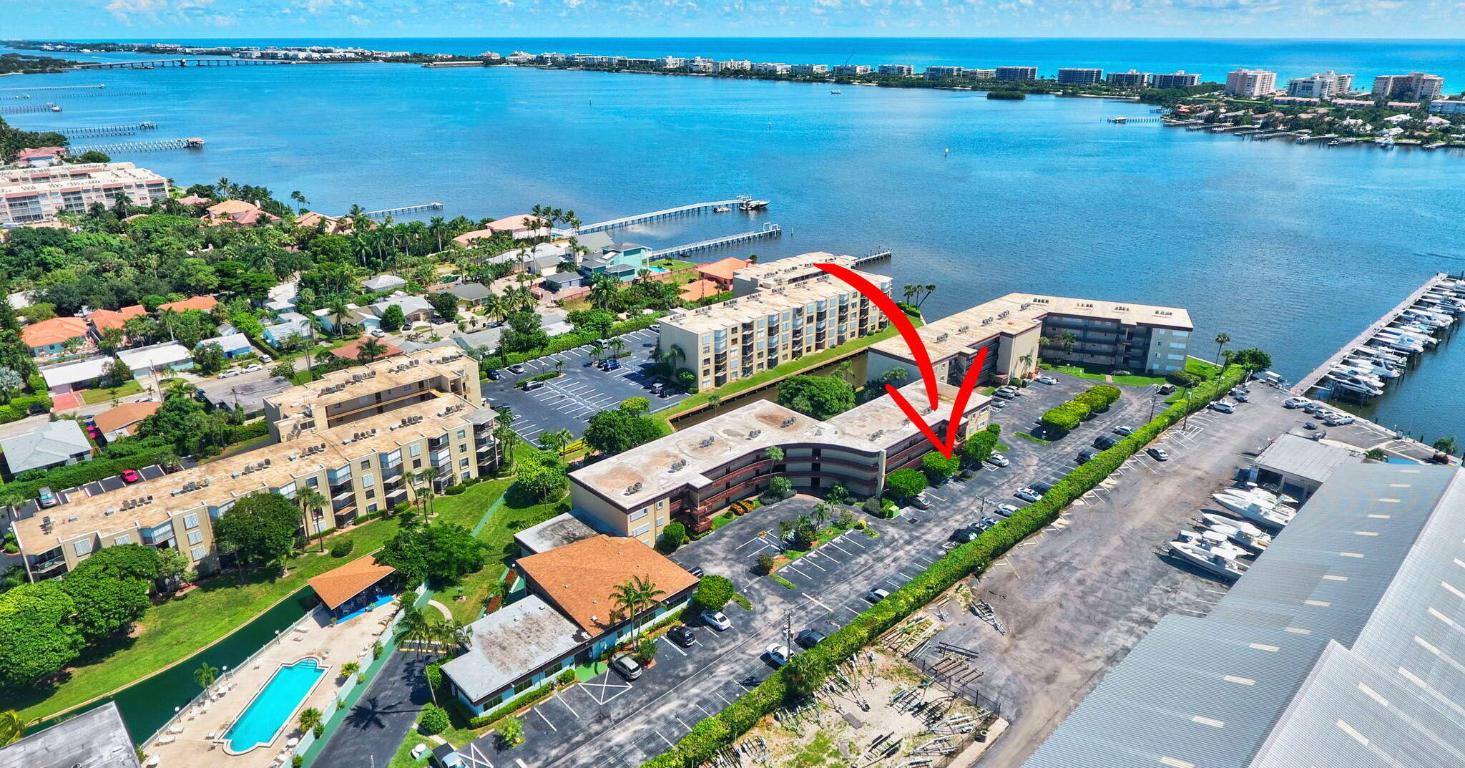 WATERWAY CLUB - Residential