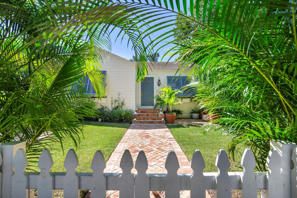 Photo of 744 Avon Road, West Palm Beach, FL 33401 (MLS # R11128389)