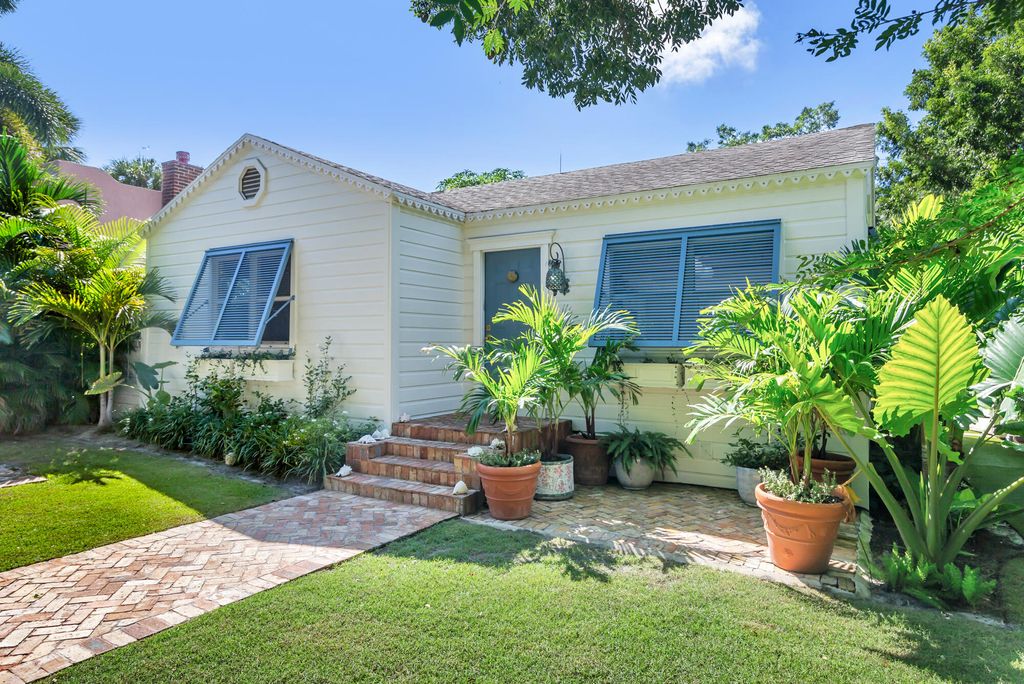 Photo of 744 Avon Road, West Palm Beach, FL 33401 (MLS # R11128389)