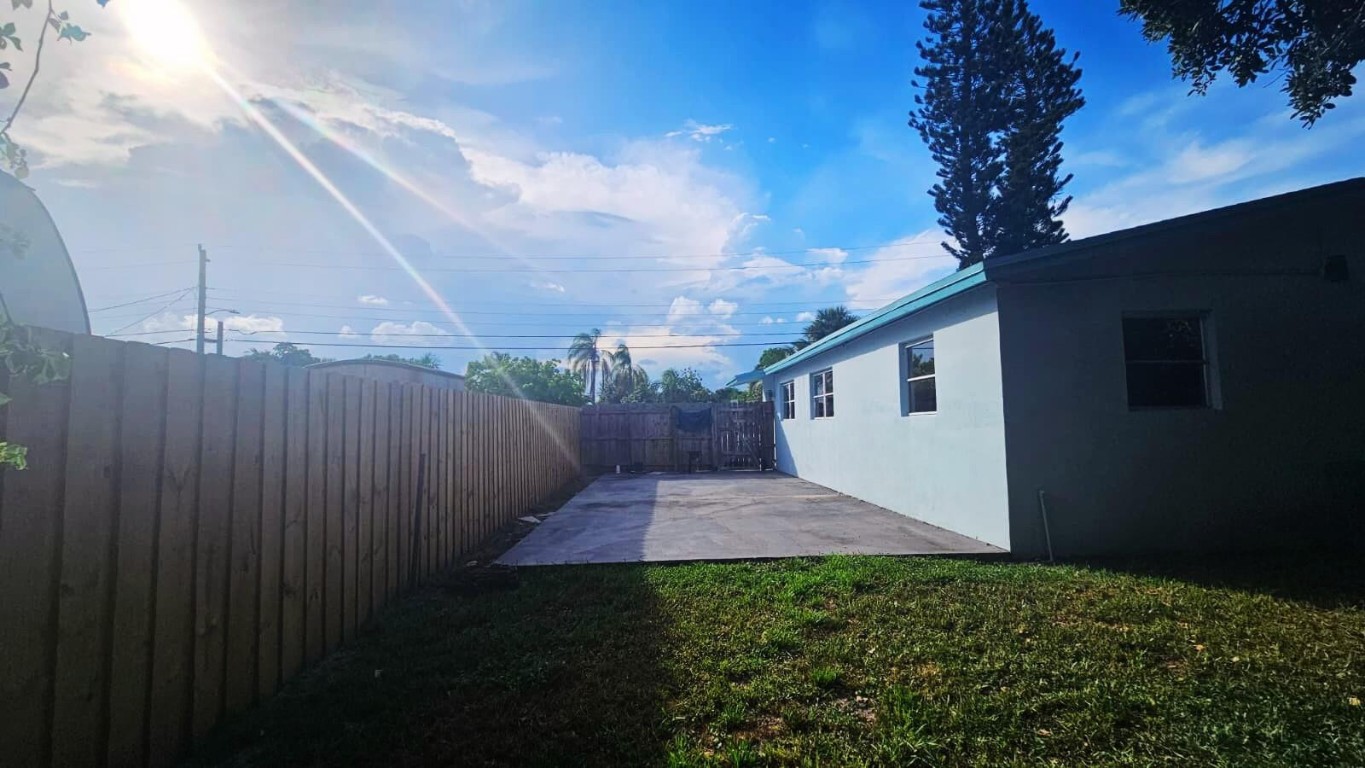 Pompano Park 50-21 B - Residential