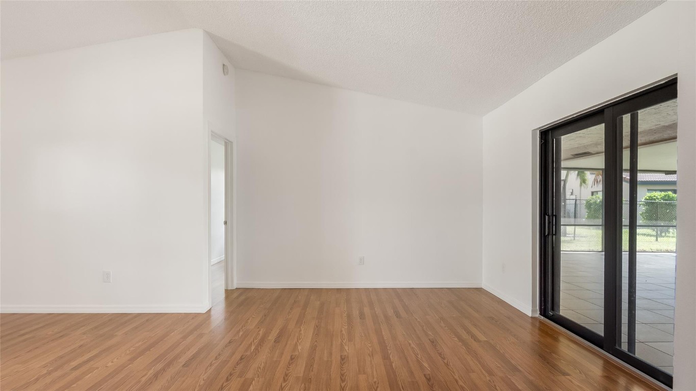 HAWKES BLUFF - Residential