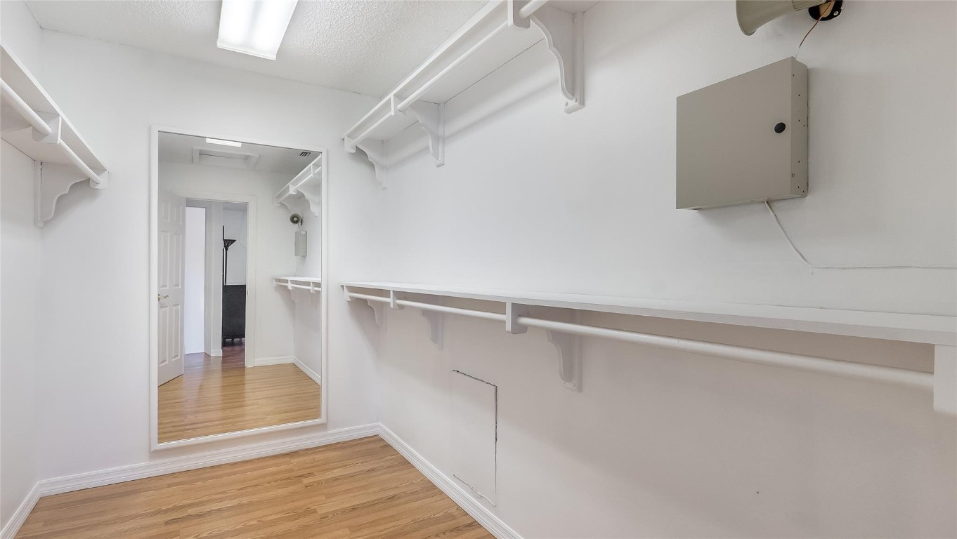 HAWKES BLUFF - Residential